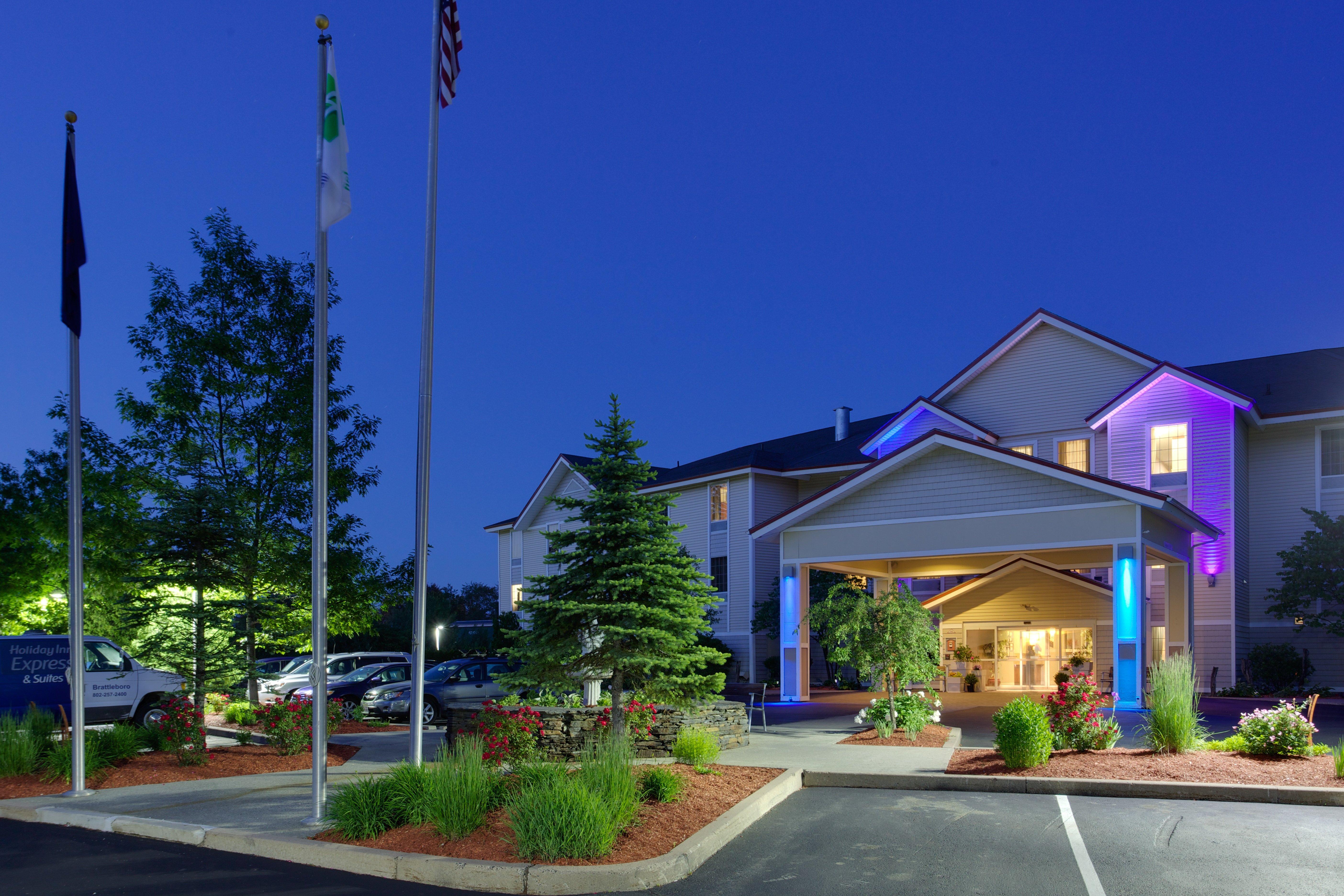 Holiday Inn Express Hotel & Suites Brattleboro By Ihg Eksteriør billede
