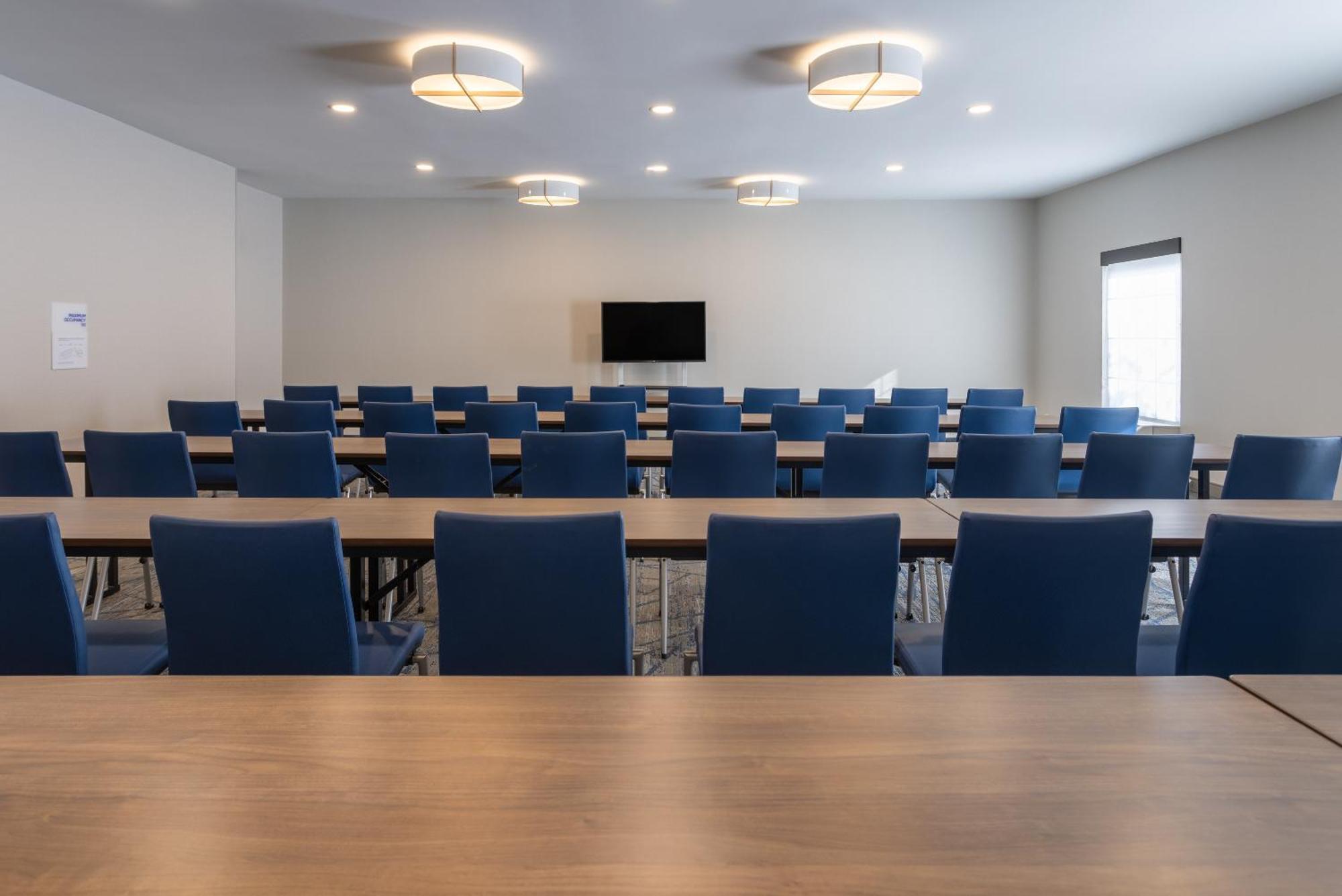 Holiday Inn Express Hotel & Suites Brattleboro By Ihg Eksteriør billede