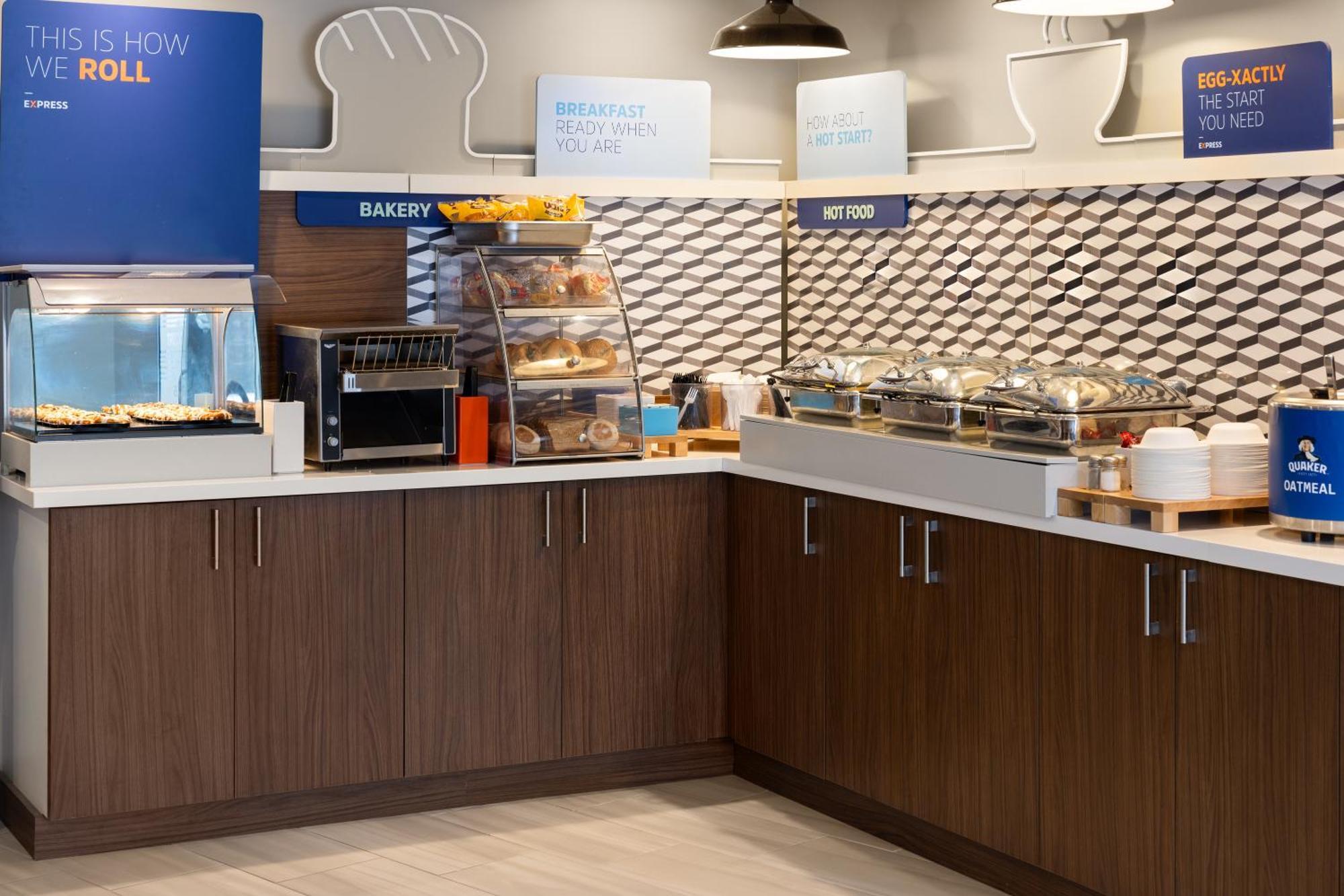 Holiday Inn Express Hotel & Suites Brattleboro By Ihg Eksteriør billede
