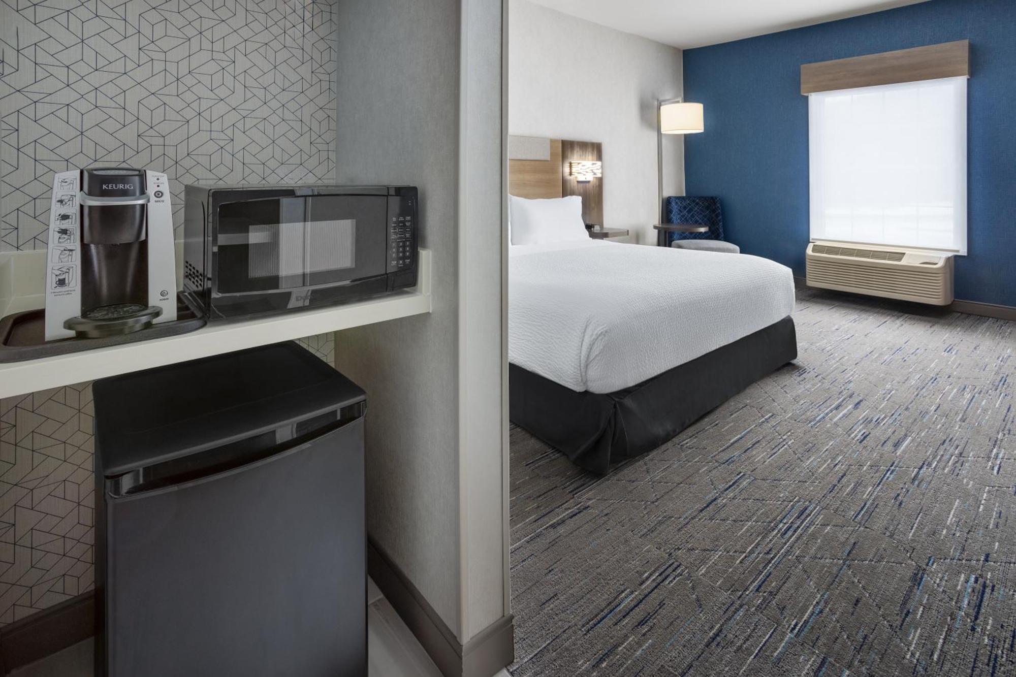 Holiday Inn Express Hotel & Suites Brattleboro By Ihg Eksteriør billede