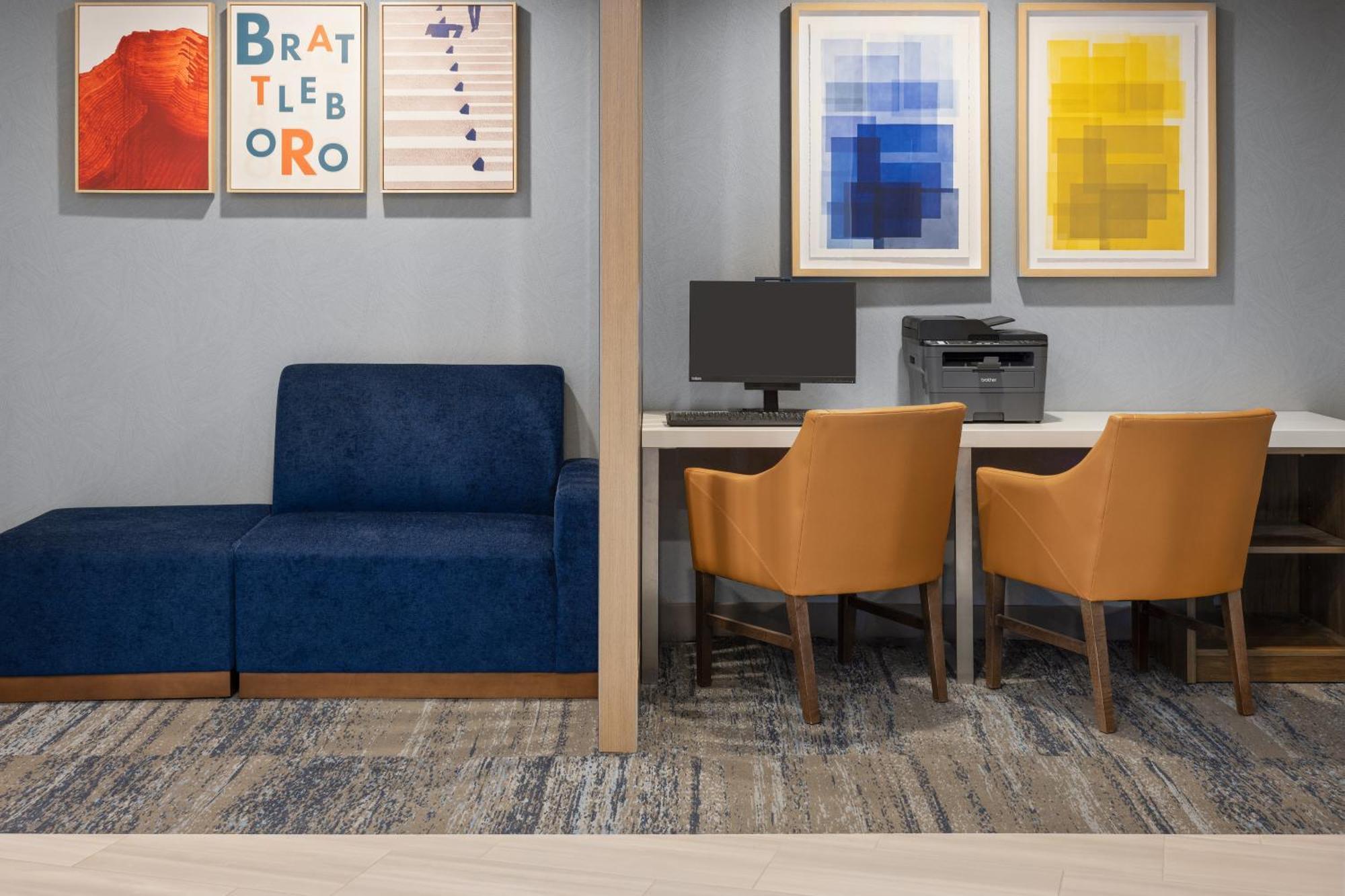 Holiday Inn Express Hotel & Suites Brattleboro By Ihg Eksteriør billede