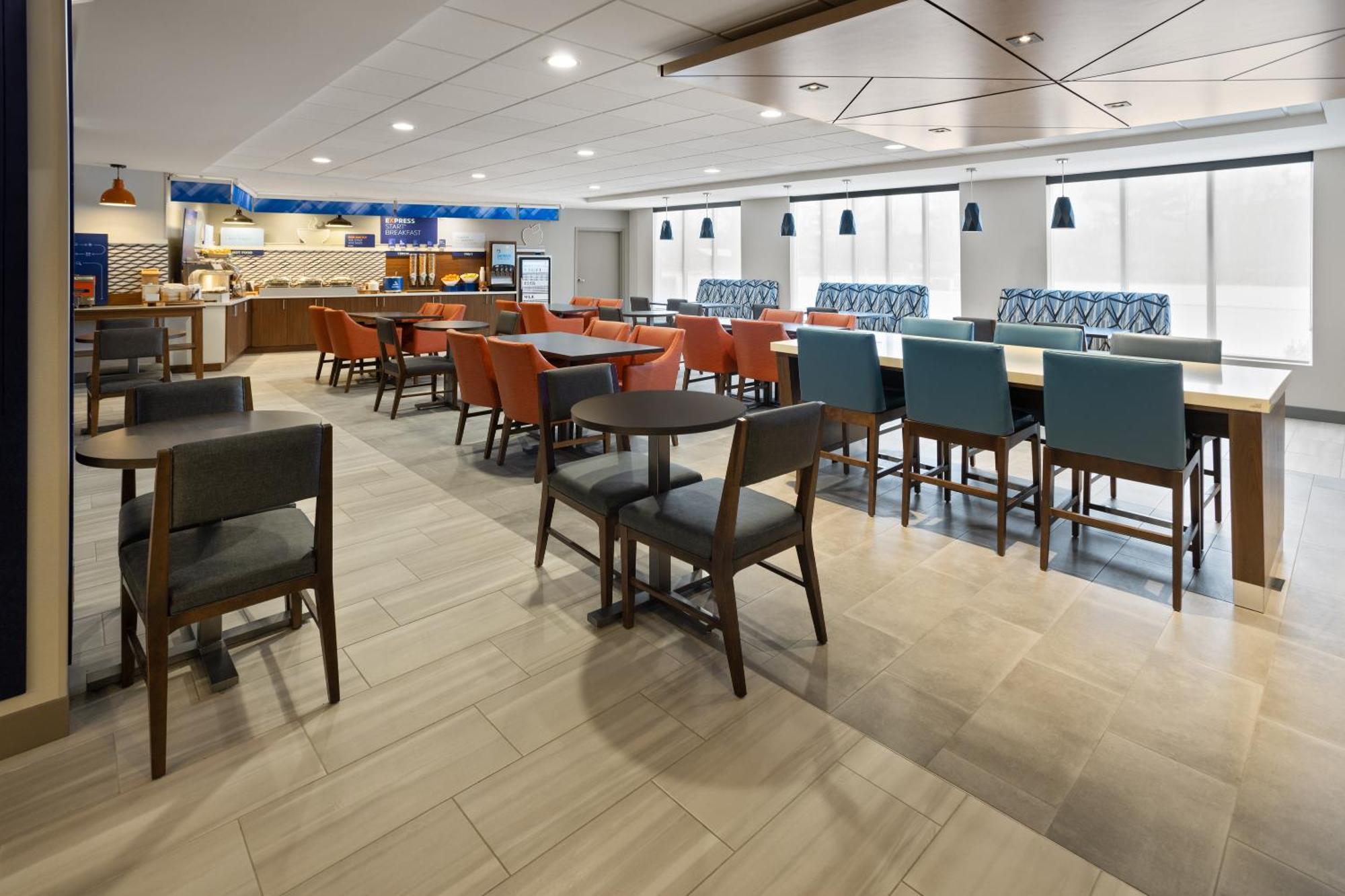 Holiday Inn Express Hotel & Suites Brattleboro By Ihg Eksteriør billede