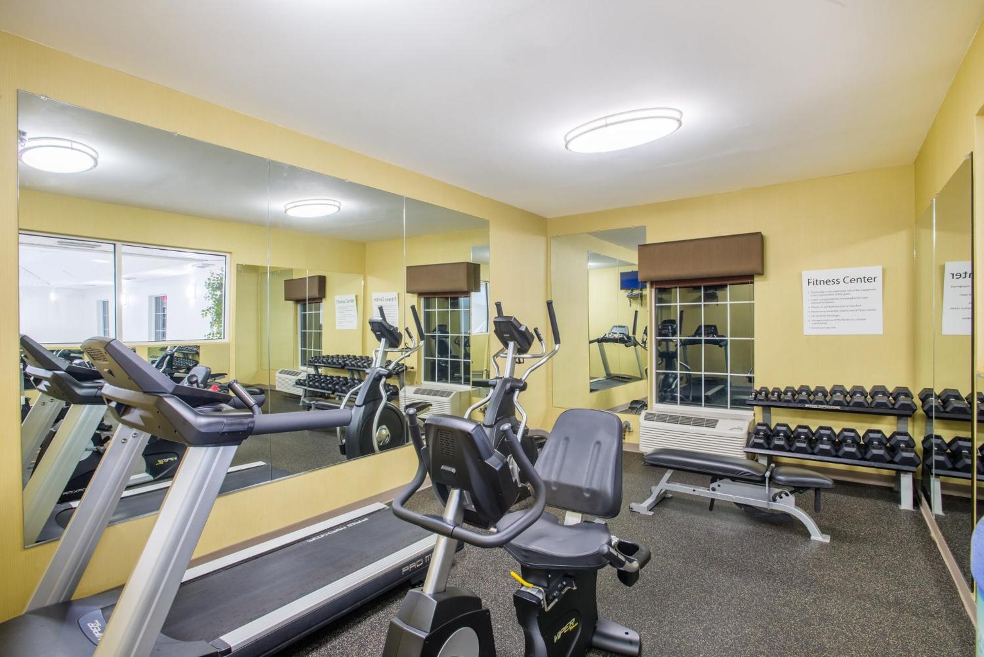 Holiday Inn Express Hotel & Suites Brattleboro By Ihg Eksteriør billede