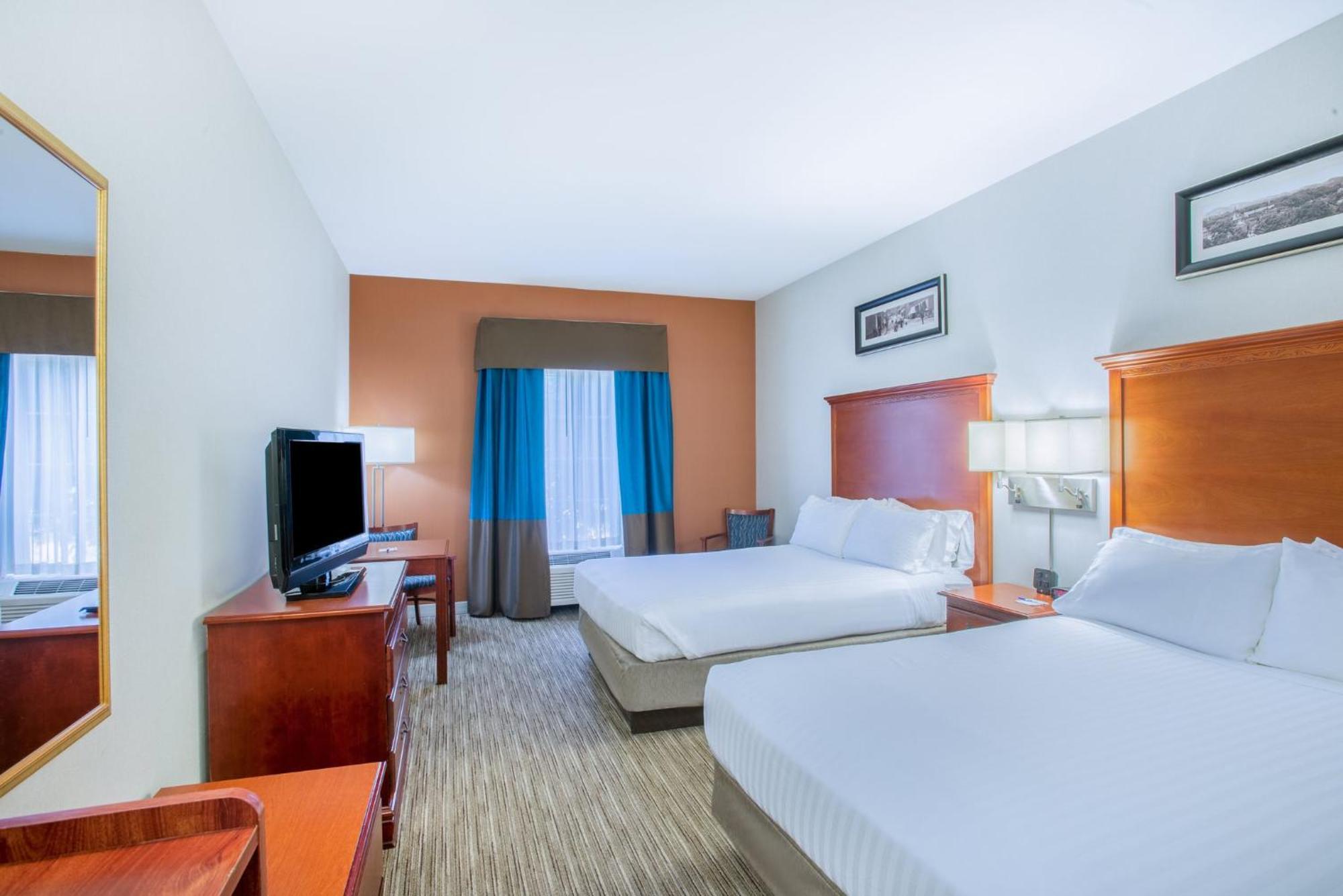 Holiday Inn Express Hotel & Suites Brattleboro By Ihg Eksteriør billede