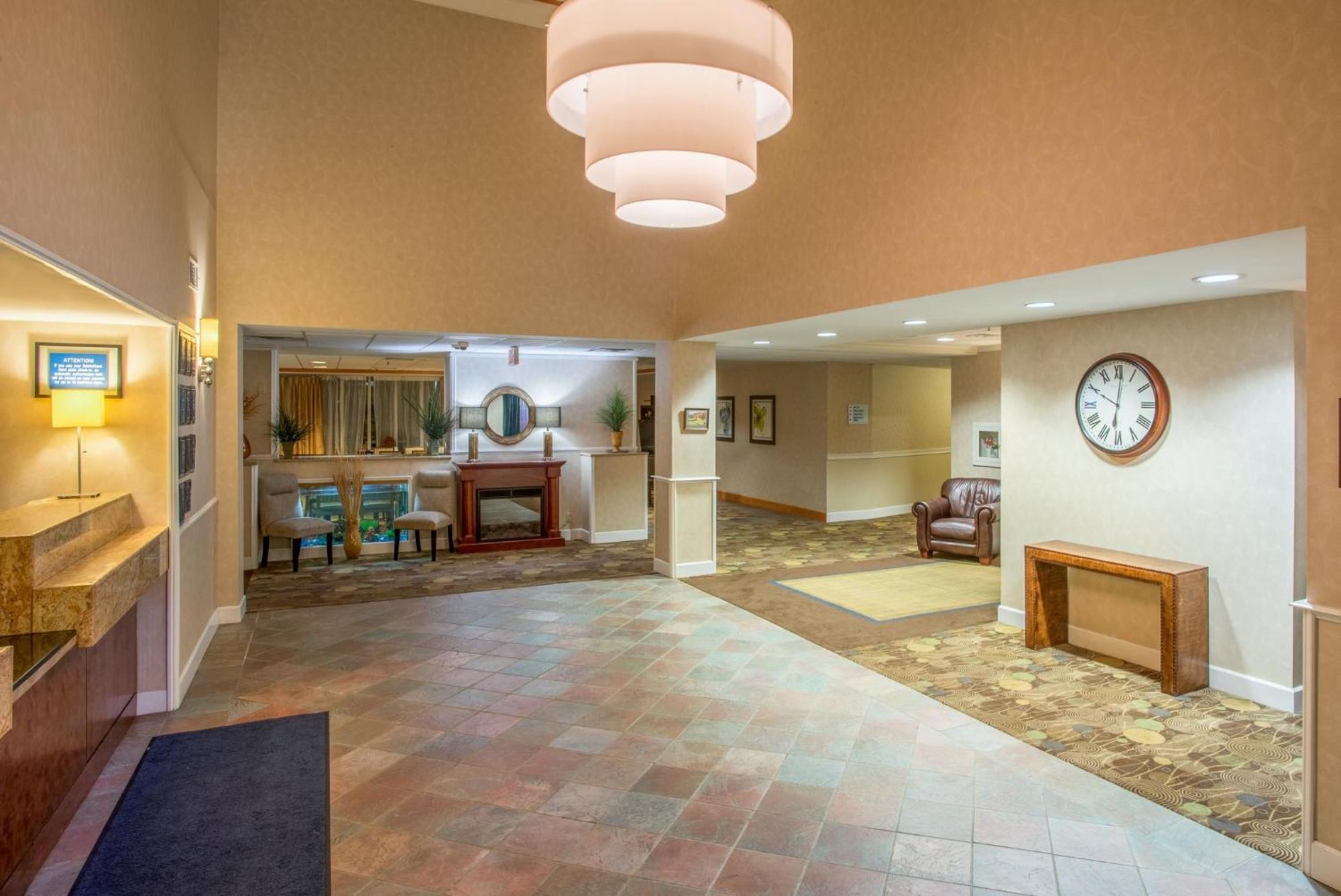 Holiday Inn Express Hotel & Suites Brattleboro By Ihg Eksteriør billede