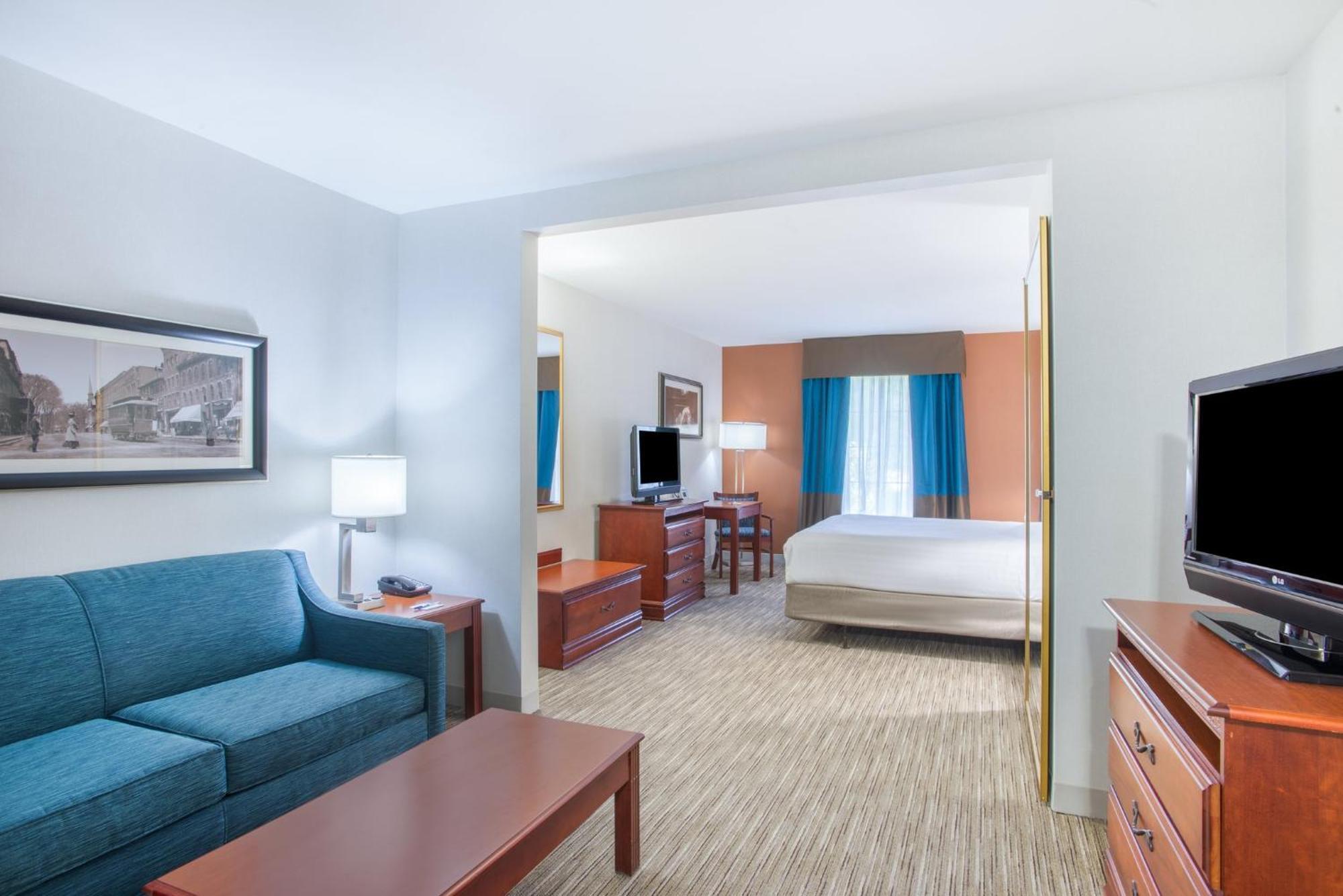 Holiday Inn Express Hotel & Suites Brattleboro By Ihg Eksteriør billede