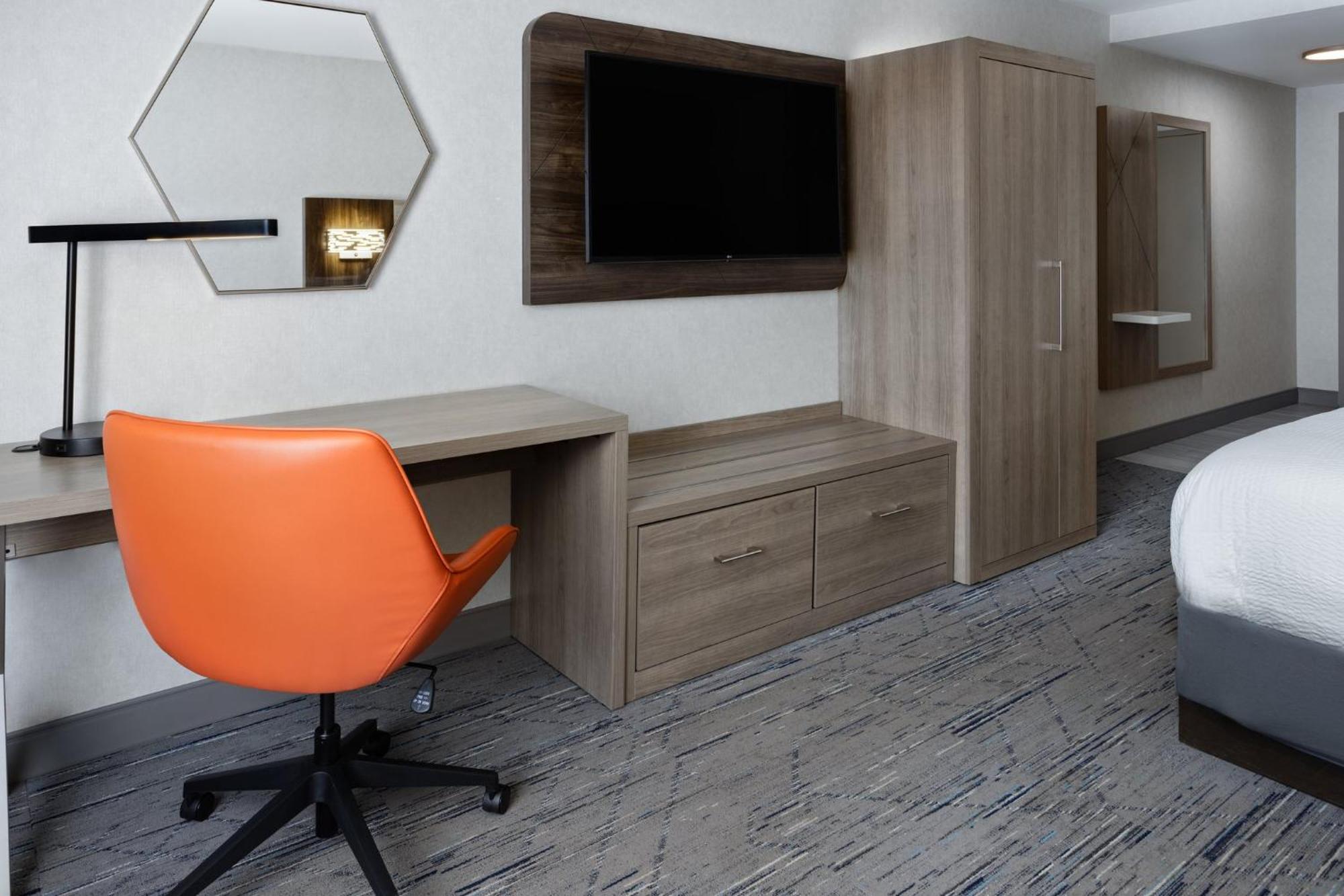 Holiday Inn Express Hotel & Suites Brattleboro By Ihg Eksteriør billede